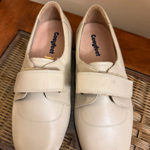Cream cosy feet shoes