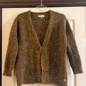 Brown sandwich cardigan