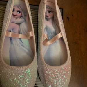 Pink Disney Frozen ballet flat shoes