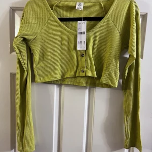 Micro Cardigan In Green By Urban Outfitters