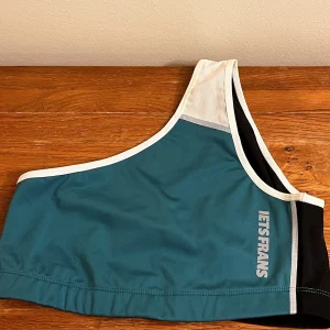 Iets Frans One Shoulder Sports Top